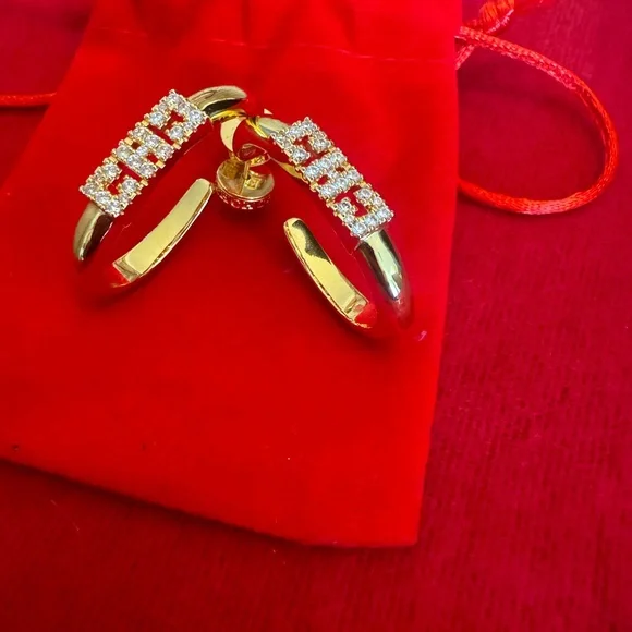 New Carolina Herrera Earrings - Picture 5 of 6